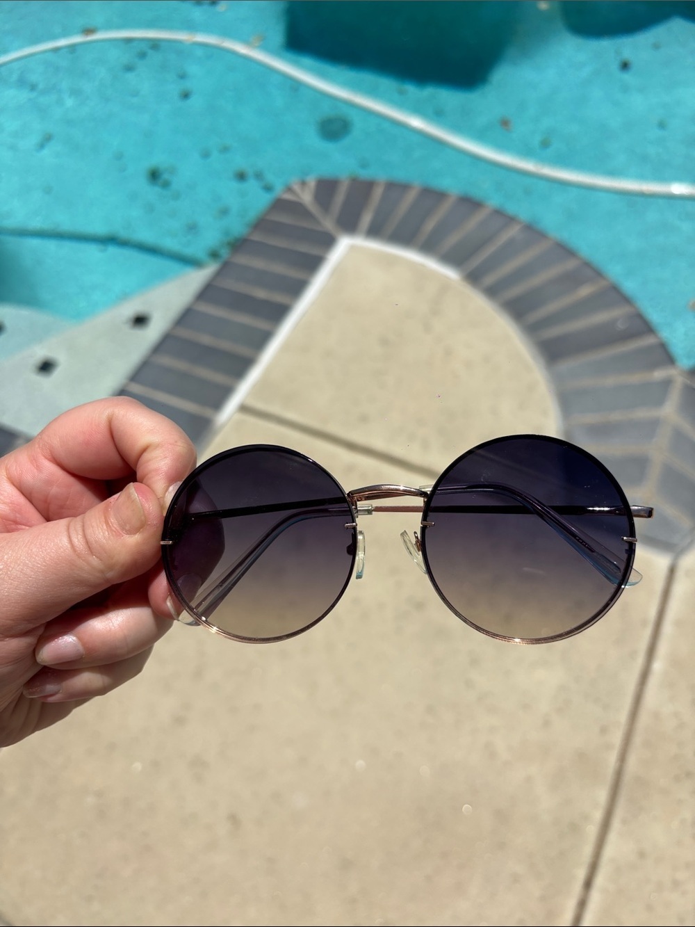 Round Gradient Lens Sunglasses - Black Gradient